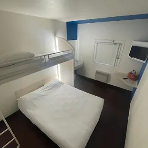 Hotelf1 A7 *** Bollène
