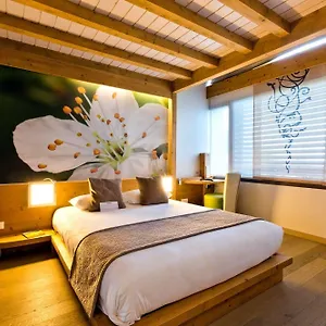 https://logis-la-croix-de-savoie.hotels-rhonealpes.com